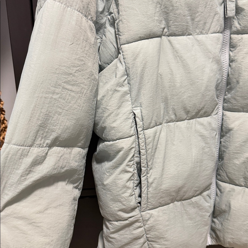 Urban Outfitters Light Blue Puffer Jacket - Picture 3 of 4